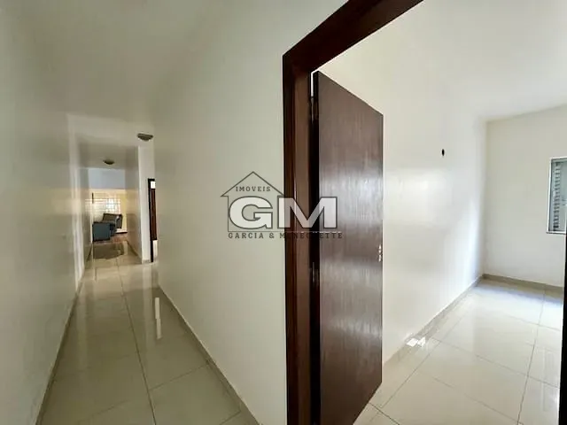 Casa com 368m² 3 quartos e 2 banheiros, à venda, no bairro Vila Tibério em Ribeirão Preto