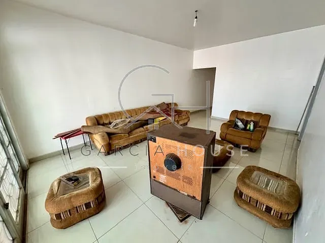 Casa com 368m² 3 quartos e 2 banheiros, à venda, no bairro Vila Tibério em Ribeirão Preto