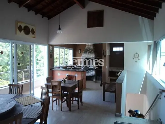 Casa com 420m² 3 quartos e 5 banheiros, à venda, no bairro Jardim Fortaleza em Paulínia