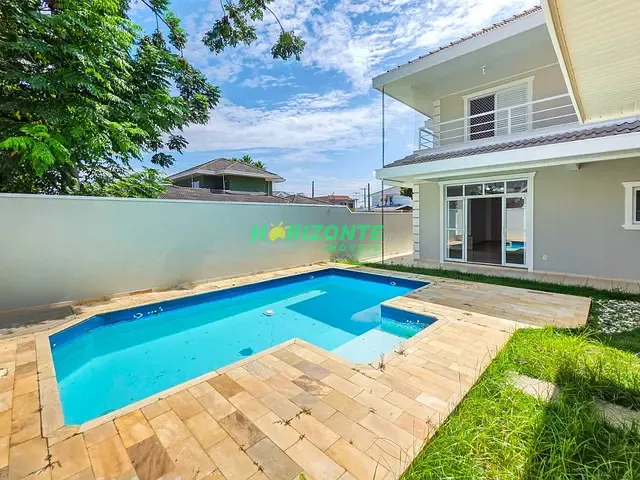 Casa com 360m² 4 quartos e 3 banheiros, à venda, no bairro Urbanova em São José dos Campos