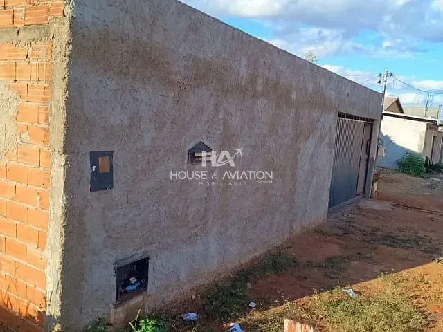 Casa com 300m² 2 quartos e 1 banheiro, à venda, no bairro Residencial Monte Pascoal em Goiânia
