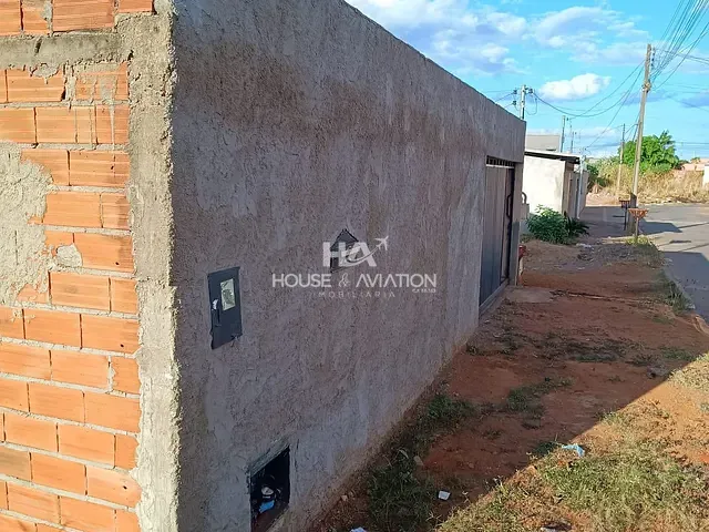 Casa com 300m² 2 quartos e 1 banheiro, à venda, no bairro Residencial Monte Pascoal em Goiânia