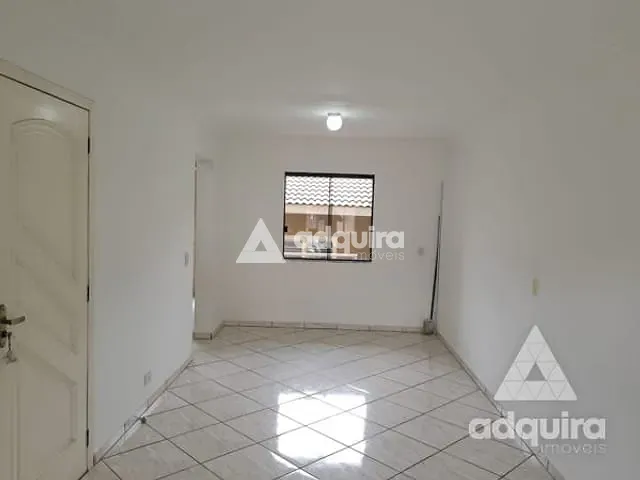 Sobrado com 151m² 3 quartos e 4 banheiros, para alugar, no bairro Nova Rússia em Ponta Grossa