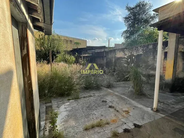 Casa com 331m² 5 quartos e 2 banheiros, à venda, no bairro Centro em Salto