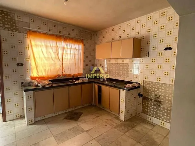 Casa com 331m² 5 quartos e 2 banheiros, à venda, no bairro Centro em Salto