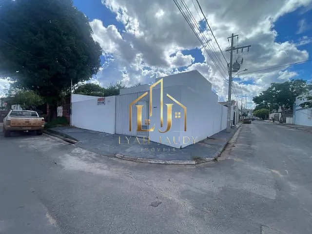 Casa com 220m² 3 quartos e 2 banheiros, à venda, no bairro Boa Esperança em Cuiabá