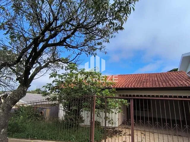 Casa com 312m² 3 quartos e 3 banheiros, à venda, no bairro Núcleo Habitacional Parigot de Souza em Apucarana