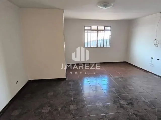 Casa com 312m² 3 quartos e 3 banheiros, à venda, no bairro Núcleo Habitacional Parigot de Souza em Apucarana