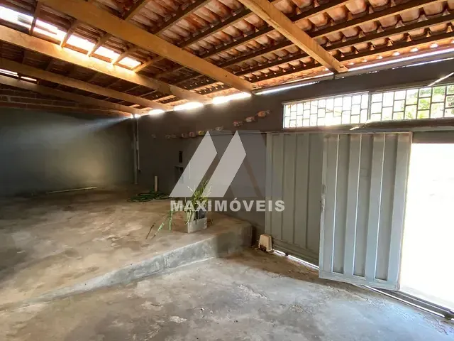 Casa com 180m² 2 quartos e 1 banheiro, para alugar, no bairro Vila Magnólia em Araçuaí