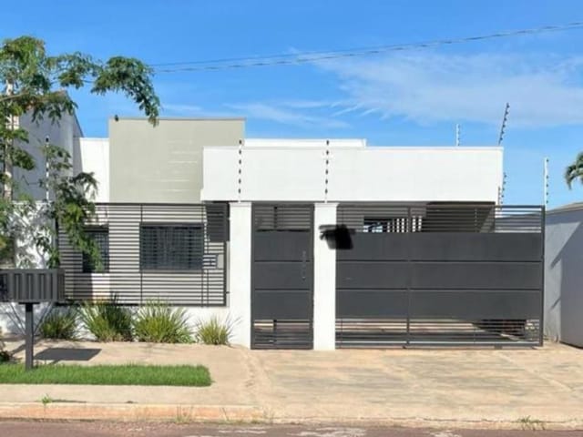 Casa com 380m² 3 quartos e 1 banheiro, à venda, no bairro Jardim Curitiba em Sinop