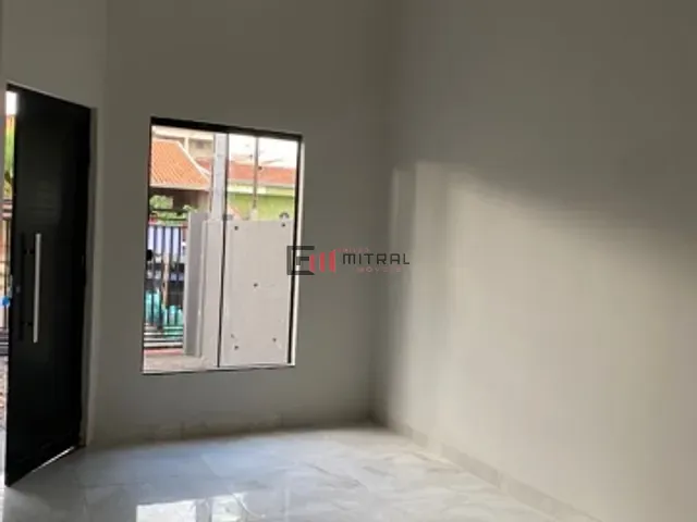 Casa 2 quartos e 1 banheiro, à venda, no bairro Residencial Vila Romana em Londrina