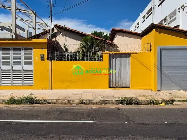 Casa com 481m² 3 quartos e 1 banheiro, à venda, no bairro Centro em Teresina