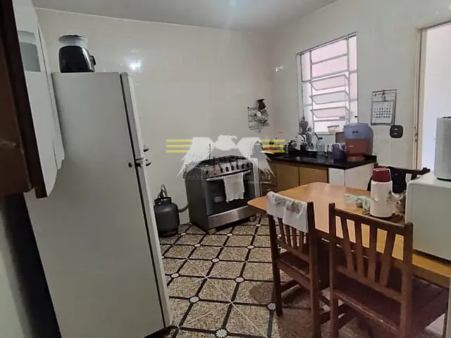 Casa com 195m² 8 quartos e 5 banheiros, à venda, no bairro Jardim Vila Formosa em São Paulo