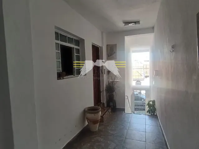 Casa com 195m² 8 quartos e 5 banheiros, à venda, no bairro Jardim Vila Formosa em São Paulo