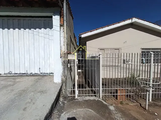Casa com 42m² 1 quarto e 1 banheiro, para alugar, no bairro Parque dos Municípios II em Guaxupé