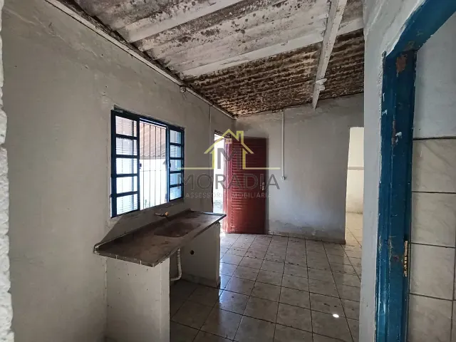 Casa com 42m² 1 quarto e 1 banheiro, para alugar, no bairro Parque dos Municípios II em Guaxupé