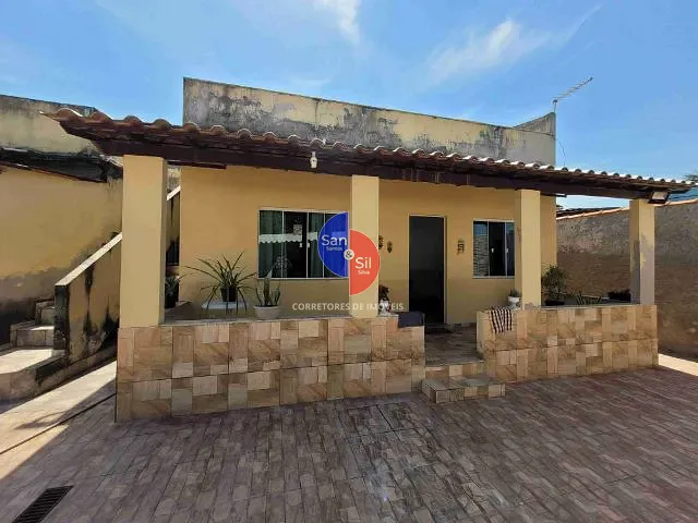 Casa com 300m² 3 quartos e 2 banheiros, à venda, no bairro Praia do Imperador (Praia de Mauá) em Magé