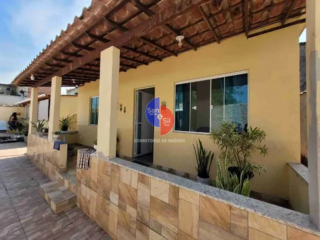 Casa com 300m² 3 quartos e 2 banheiros, à venda, no bairro Praia do Imperador (Praia de Mauá) em Magé