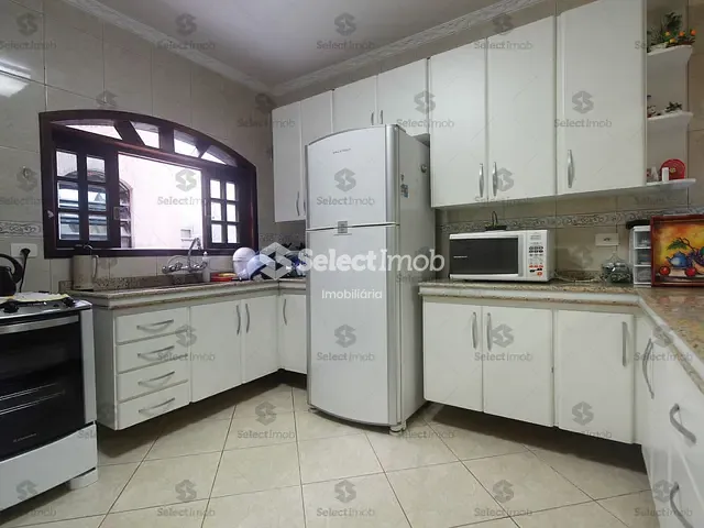 Casa com 250m² 3 quartos e 4 banheiros, à venda, no bairro Jardim Pedroso em Mauá