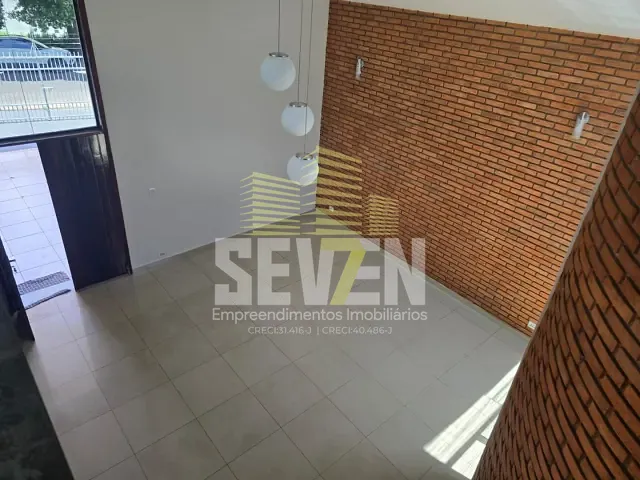 Casa com 350m², à venda, no bairro Jardim América em Bauru