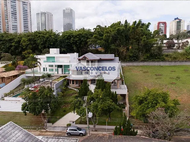 Casa com 1000m² 6 quartos e 10 banheiros, à venda ou para alugar, no bairro Jardim das Colinas em São José dos Campos