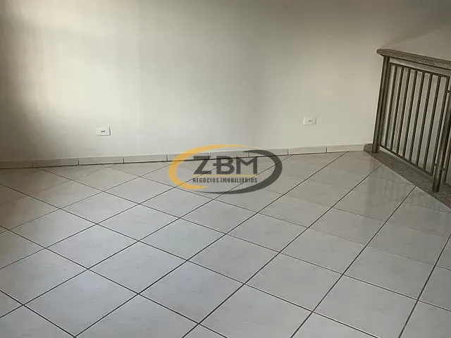 Casa com 250m² 3 quartos e 3 banheiros, à venda, no bairro Coliseu em Londrina