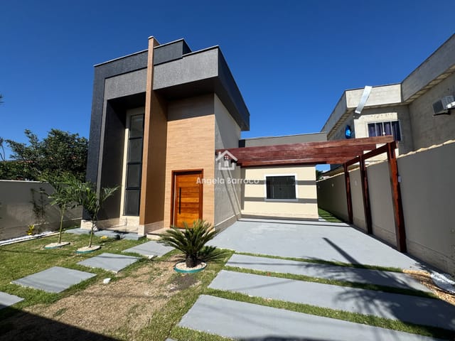 Casa com 480m² 3 quartos e 2 banheiros, à venda, no bairro Jardim Atlântico Leste (Itaipuaçu) em Maricá