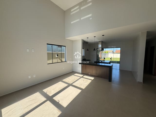 Casa com 480m² 3 quartos e 2 banheiros, à venda, no bairro Jardim Atlântico Leste (Itaipuaçu) em Maricá