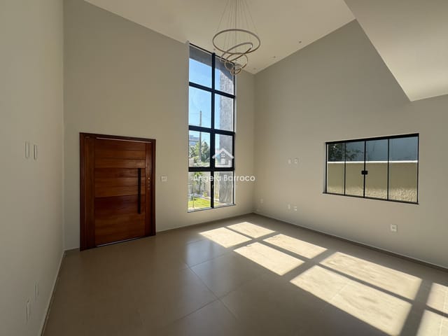 Casa com 480m² 3 quartos e 2 banheiros, à venda, no bairro Jardim Atlântico Leste (Itaipuaçu) em Maricá