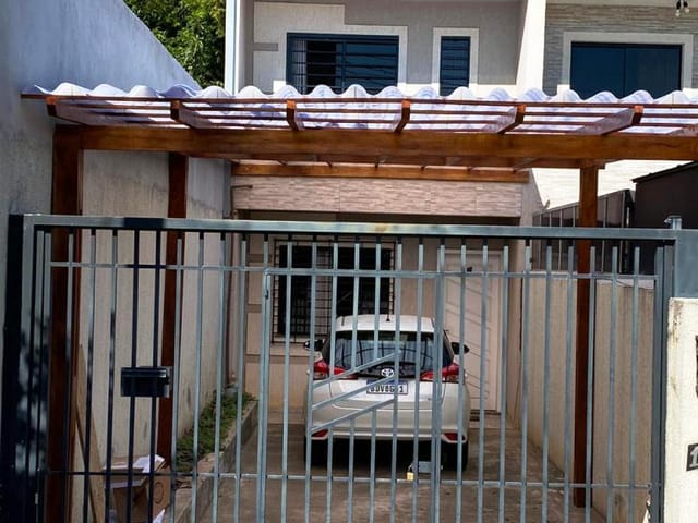 Casa 2 quartos e 2 banheiros, à venda, no bairro Contorno em Ponta Grossa