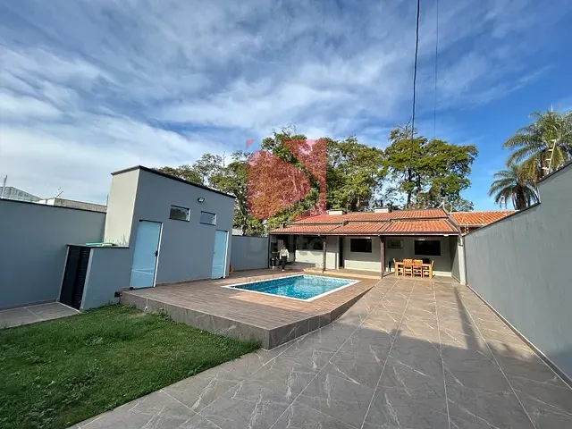 Casa com 250m² 2 quartos e 2 banheiros, à venda, no bairro Jardim Itália em Pirassununga