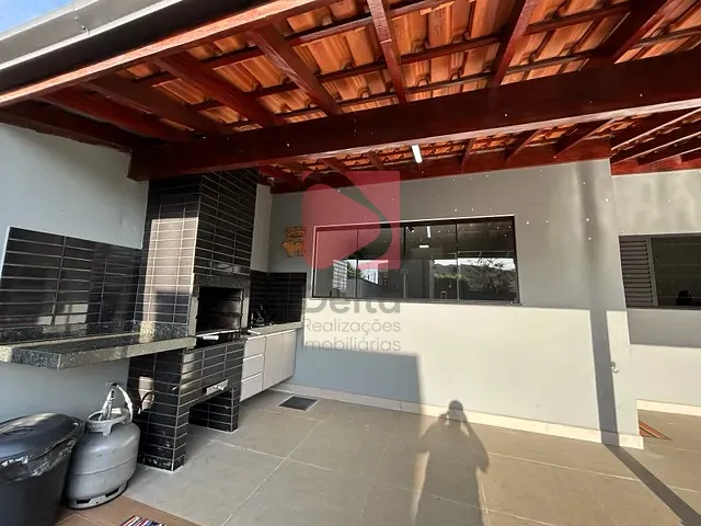 Casa com 250m² 2 quartos e 2 banheiros, à venda, no bairro Jardim Itália em Pirassununga