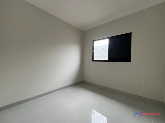 Casa 2 quartos e 2 banheiros, à venda, no bairro Nova Três Lagoas em Três Lagoas