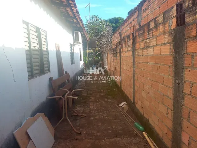 Casa com 360m² 3 quartos e 2 banheiros, à venda, no bairro Jardim Imperial em Aparecida de Goiânia