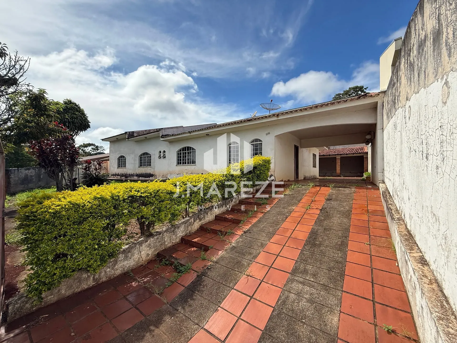 Casa, 4 quartos, 230 m² - Foto 1