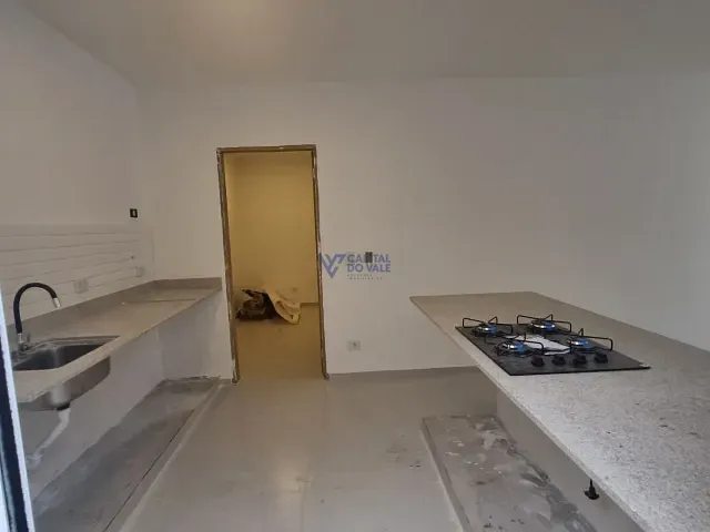 Casa com 250m² 3 quartos e 3 banheiros, à venda, no bairro Jardim das Indústrias em São José dos Campos