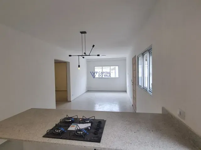 Casa com 250m² 3 quartos e 3 banheiros, à venda, no bairro Jardim das Indústrias em São José dos Campos