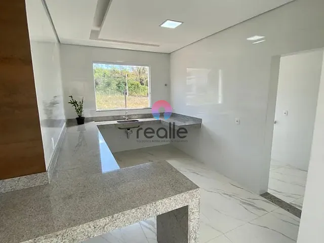 Casa com 360m² 3 quartos e 1 banheiro, à venda, no bairro Santo Antônio em Vespasiano