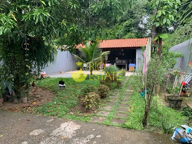 Casa com 260m² 2 quartos e 3 banheiros, à venda, no bairro Casa de Pedra em Volta Redonda