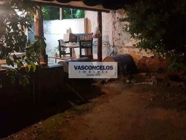 Casa com 420m² 2 quartos e 1 banheiro, à venda, no bairro Monte Castelo em São José dos Campos