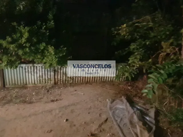 Casa com 420m² 2 quartos e 1 banheiro, à venda, no bairro Monte Castelo em São José dos Campos