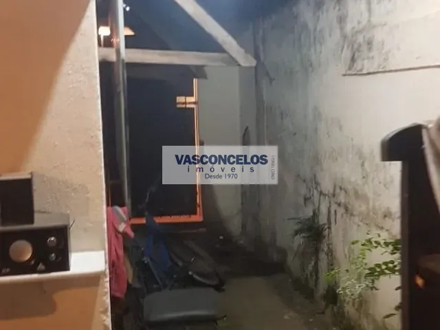 Casa com 420m² 2 quartos e 1 banheiro, à venda, no bairro Monte Castelo em São José dos Campos