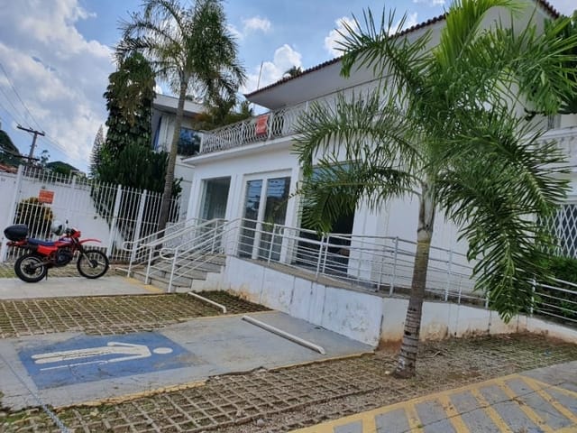Casa para alugar, no bairro Pacaembu em São Paulo