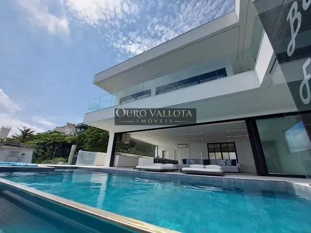 Casa com 1000m² 6 quartos e 5 banheiros, à venda, no bairro Condomínio Península em Guarujá