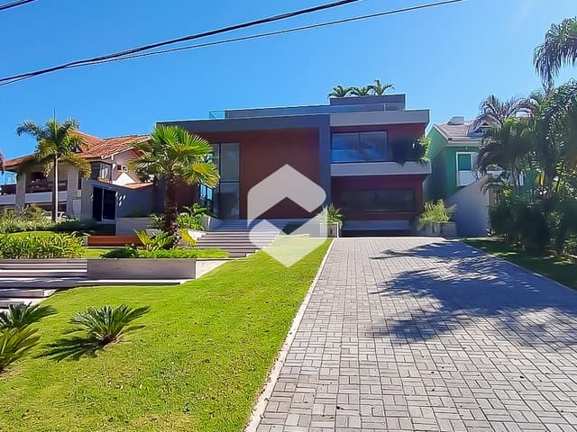 Casa com 1023m² 5 quartos e 8 banheiros, à venda, no bairro Barra da Tijuca em Rio de Janeiro