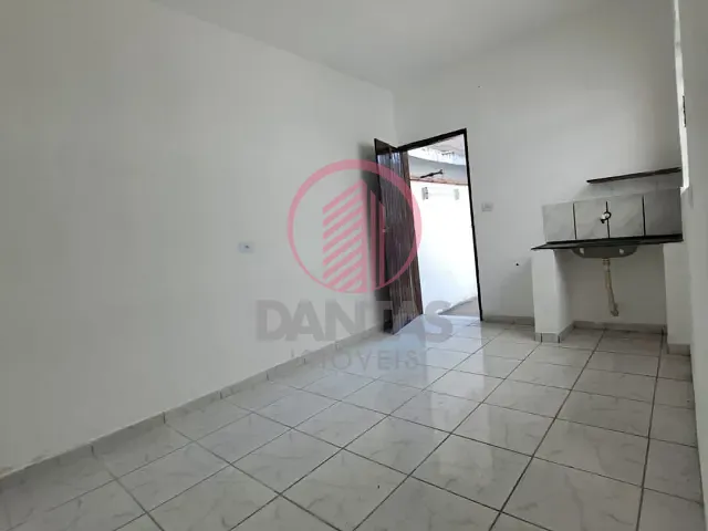 Casa 1 quarto e 1 banheiro, para alugar, no bairro Mutinga em Osasco