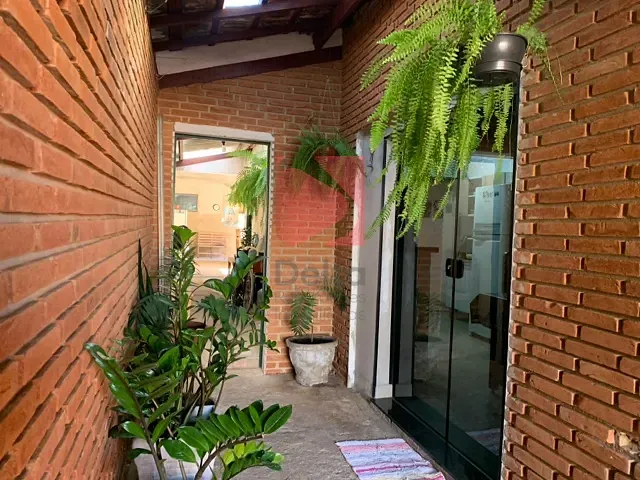 Casa 3 quartos e 3 banheiros, à venda, no bairro Vila Guilhermina em Pirassununga