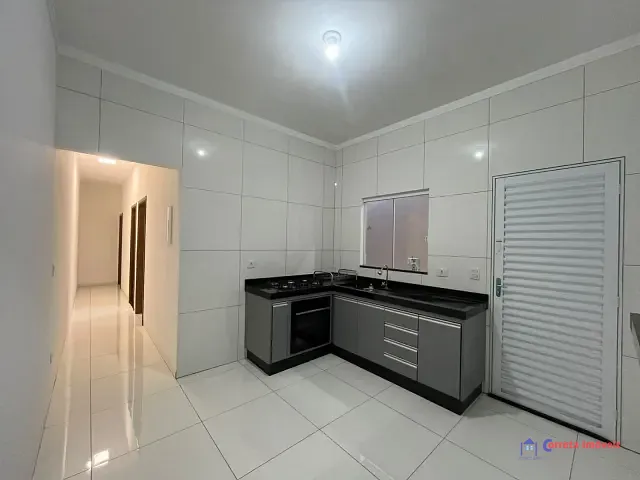 Casa 2 quartos e 2 banheiros, para alugar, no bairro Jardim Brasília em Três Lagoas