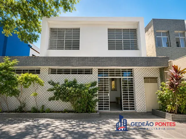 Casa à venda ou para alugar, no bairro Santo Amaro em Recife