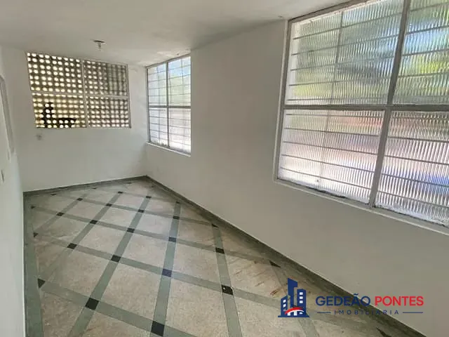 Casa à venda ou para alugar, no bairro Santo Amaro em Recife